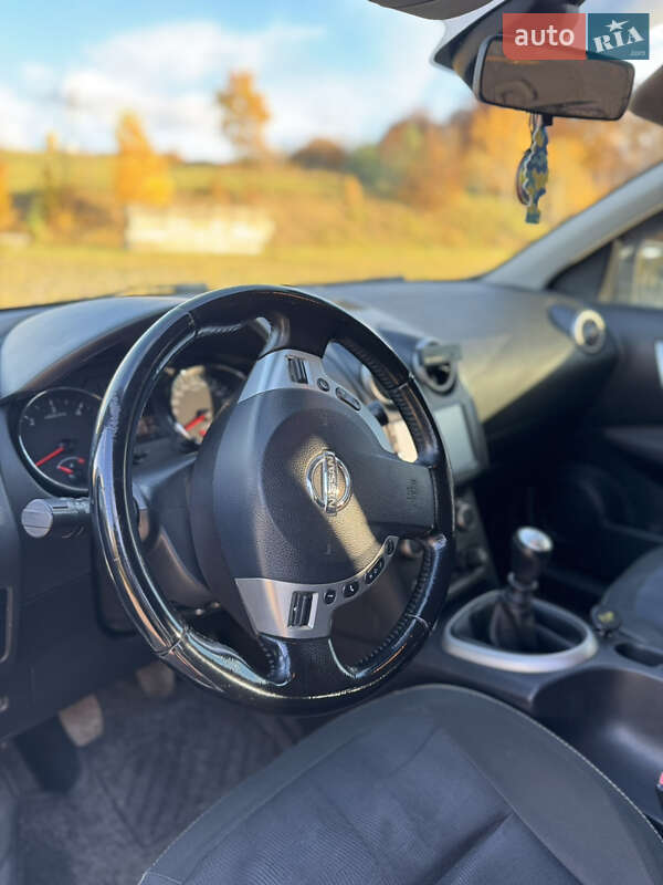 Позашляховик / Кросовер Nissan Qashqai 2011 в Долині