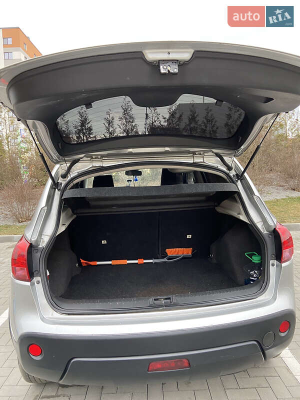 Позашляховик / Кросовер Nissan Qashqai 2009 в Івано-Франківську