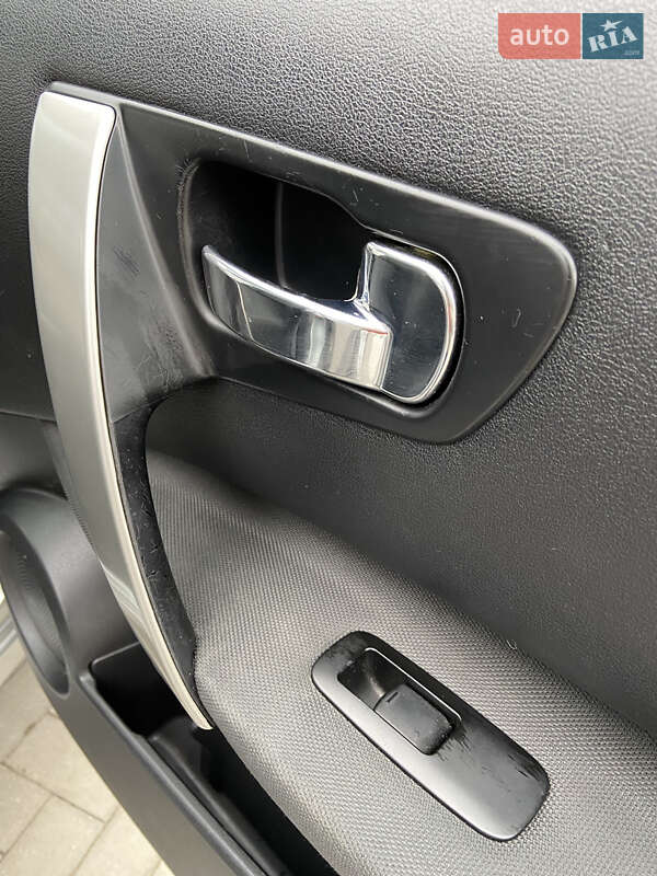 Позашляховик / Кросовер Nissan Qashqai 2009 в Івано-Франківську