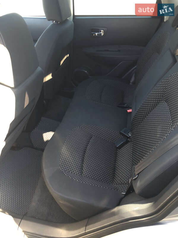 Позашляховик / Кросовер Nissan Qashqai 2009 в Івано-Франківську