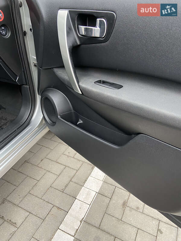 Позашляховик / Кросовер Nissan Qashqai 2009 в Івано-Франківську