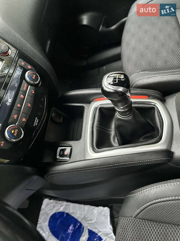 Внедорожник / Кроссовер Nissan Qashqai 2014 в Радивилове