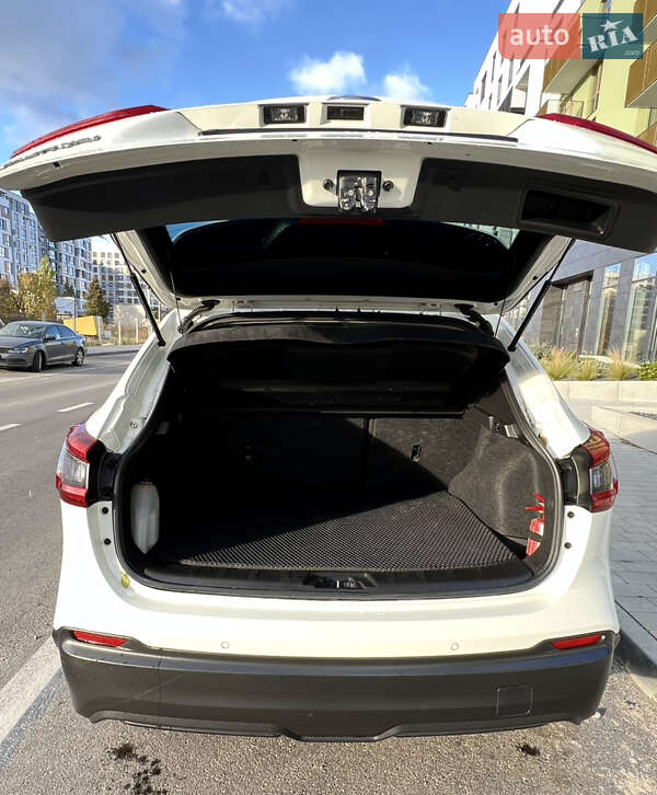 Позашляховик / Кросовер Nissan Qashqai 2018 в Львові фото 5 Позашляховик / Кросовер Nissan Qashqai 2018 в Львові