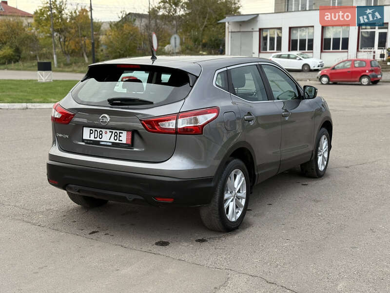 Внедорожник / Кроссовер Nissan Qashqai 2014 в Дубно