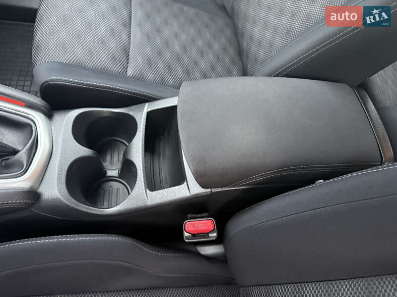 Внедорожник / Кроссовер Nissan Qashqai 2014 в Дубно