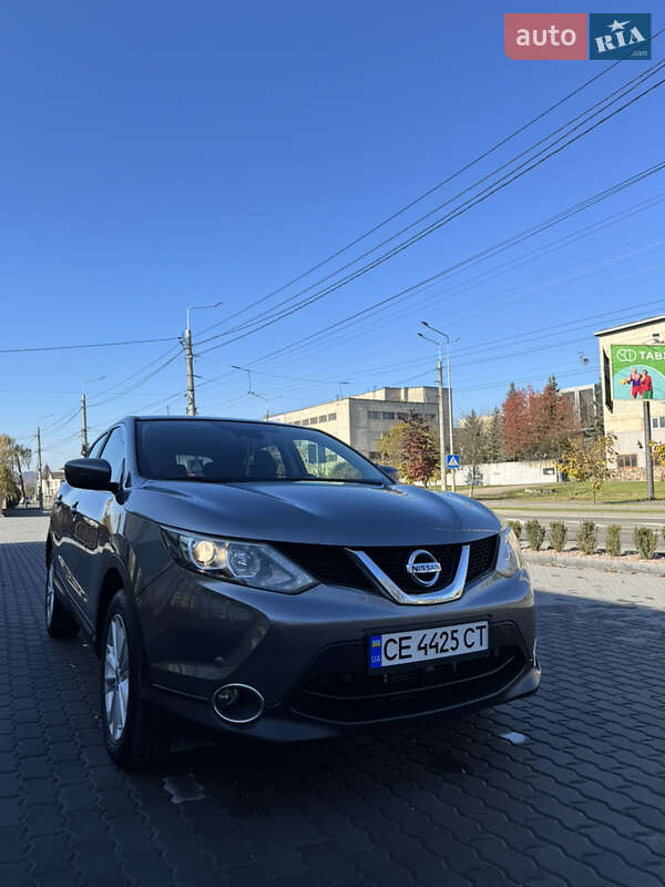 Внедорожник / Кроссовер Nissan Qashqai 2015 в Черновцах