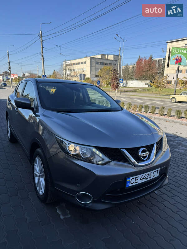 Внедорожник / Кроссовер Nissan Qashqai 2015 в Черновцах