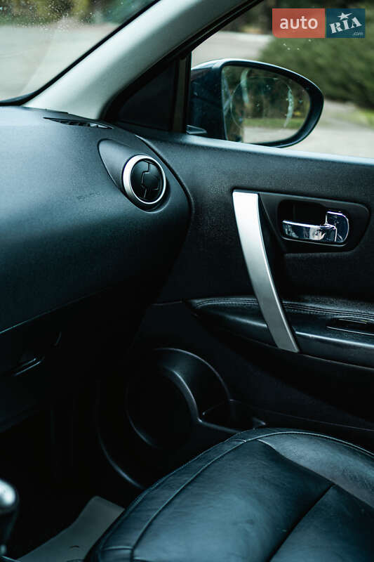 Внедорожник / Кроссовер Nissan Qashqai 2010 в Бурштыне фото 23 Внедорожник / Кроссовер Nissan Qashqai 2010 в Бурштыне
