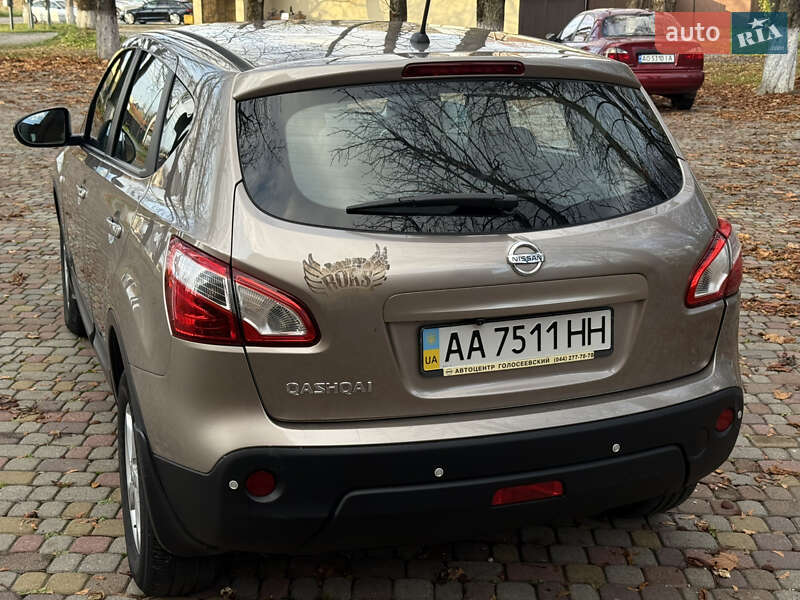 Внедорожник / Кроссовер Nissan Qashqai 2012 в Тячеве