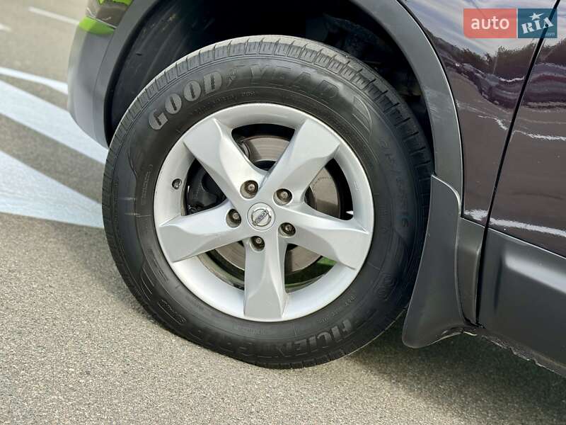 Внедорожник / Кроссовер Nissan Qashqai 2013 в Киеве