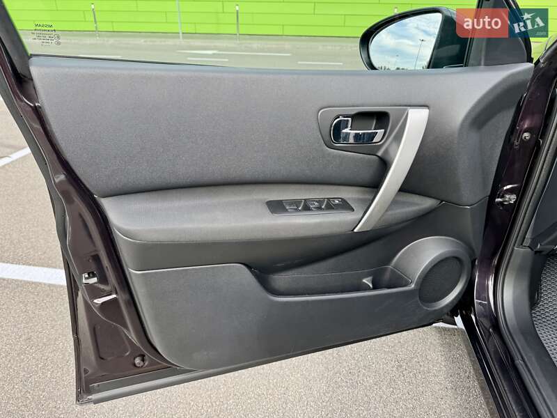 Внедорожник / Кроссовер Nissan Qashqai 2013 в Киеве