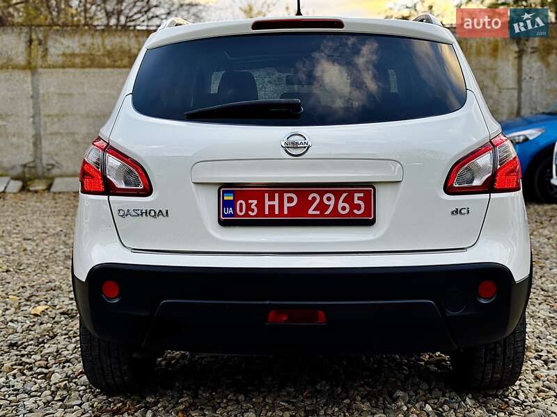 Внедорожник / Кроссовер Nissan Qashqai 2012 в Стрые