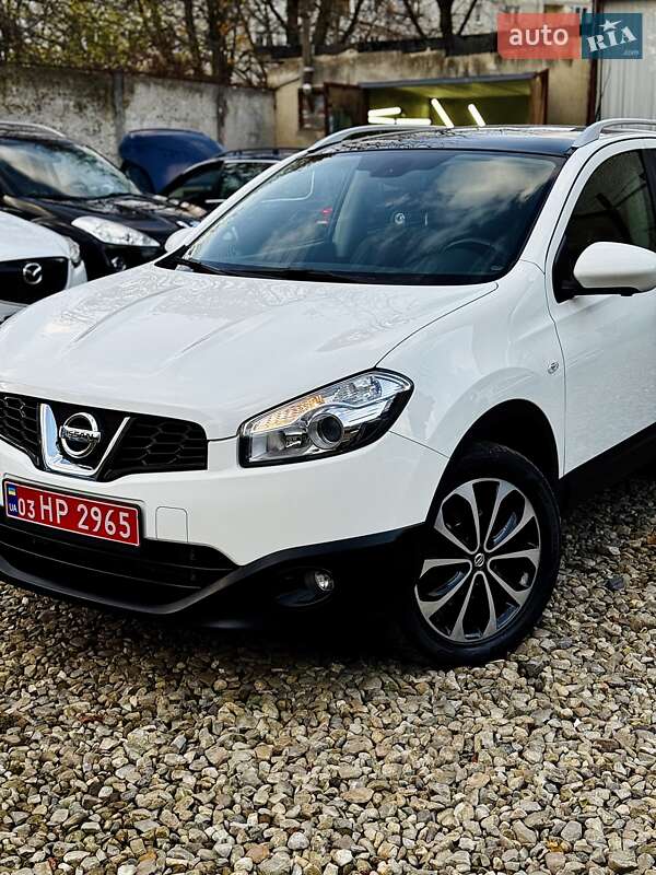 Внедорожник / Кроссовер Nissan Qashqai 2012 в Стрые