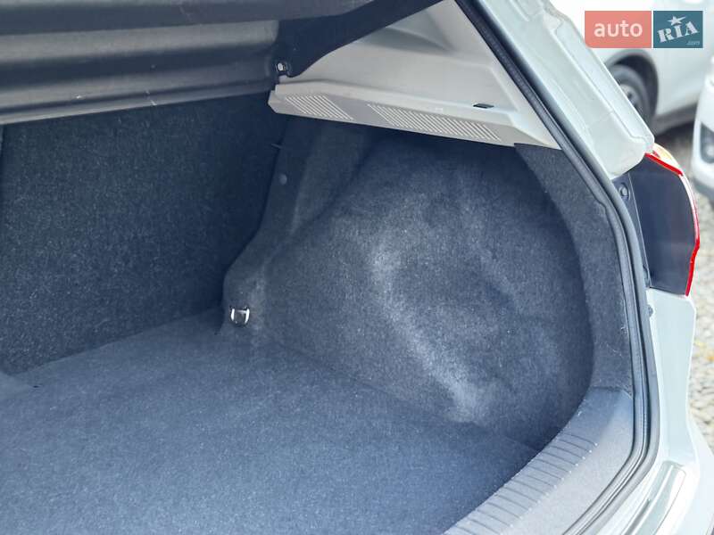 Внедорожник / Кроссовер Nissan Qashqai 2012 в Стрые