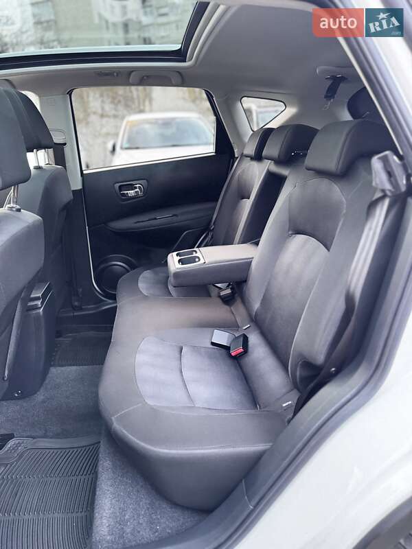 Внедорожник / Кроссовер Nissan Qashqai 2012 в Стрые