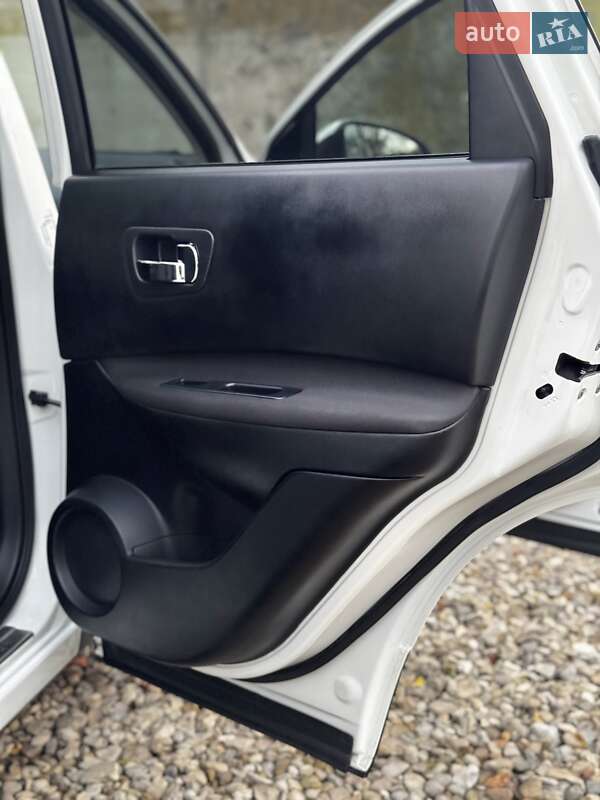 Внедорожник / Кроссовер Nissan Qashqai 2012 в Стрые