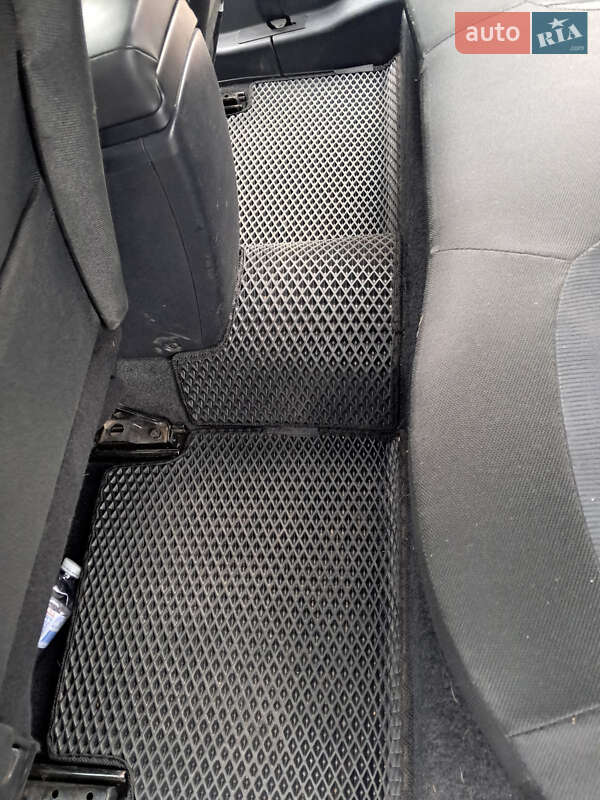 Внедорожник / Кроссовер Nissan Qashqai 2011 в Кривом Роге фото 16 Внедорожник / Кроссовер Nissan Qashqai 2011 в Кривом Роге