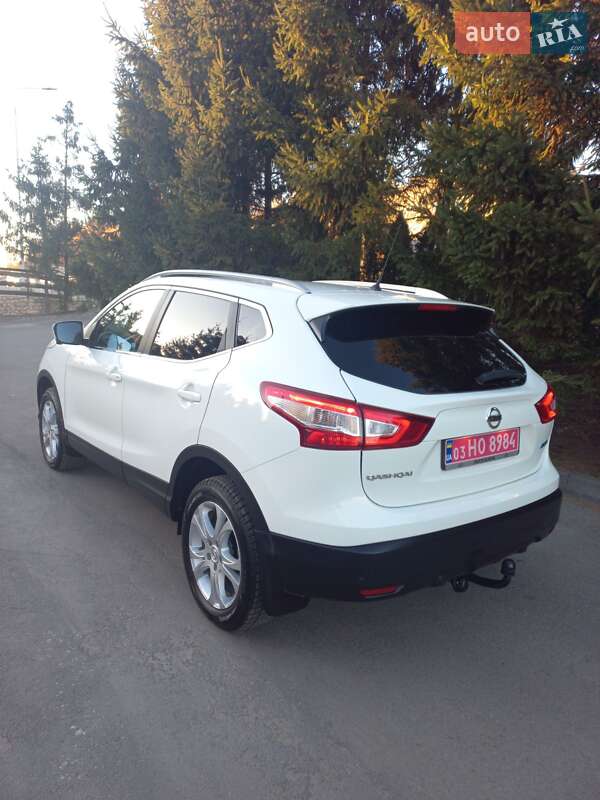 Позашляховик / Кросовер Nissan Qashqai 2015 в Тернополі фото 21 Позашляховик / Кросовер Nissan Qashqai 2015 в Тернополі
