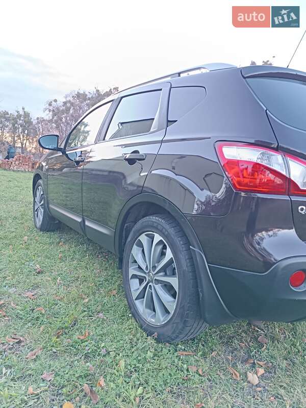 Позашляховик / Кросовер Nissan Qashqai 2010 в Вінниці