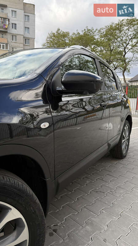 Внедорожник / Кроссовер Nissan Qashqai 2013 в Фастове