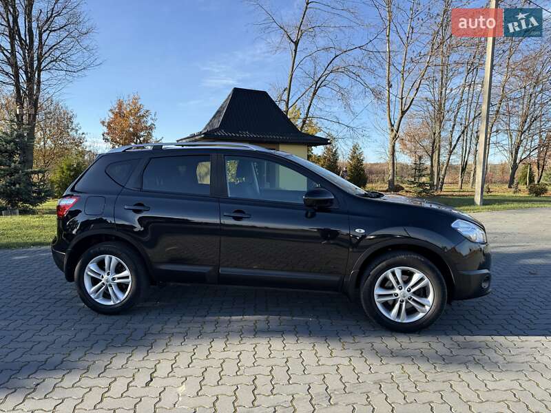 Позашляховик / Кросовер Nissan Qashqai 2011 в Коломиї