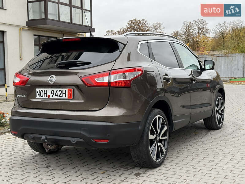 Внедорожник / Кроссовер Nissan Qashqai 2015 в Кременце