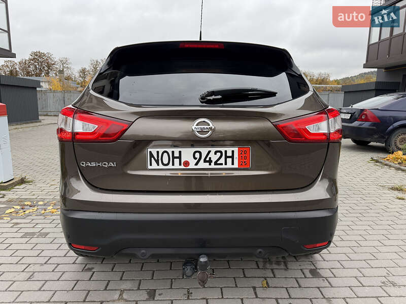 Внедорожник / Кроссовер Nissan Qashqai 2015 в Кременце