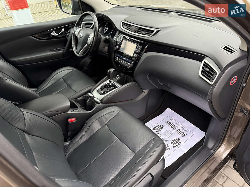 Внедорожник / Кроссовер Nissan Qashqai 2015 в Кременце