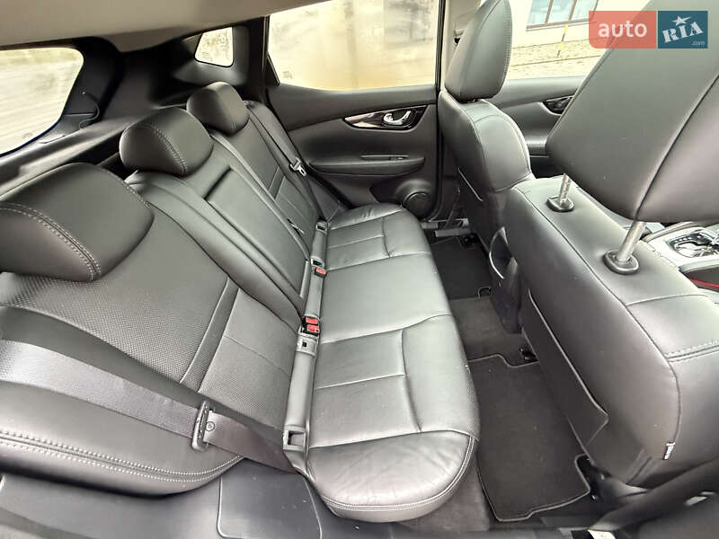 Внедорожник / Кроссовер Nissan Qashqai 2015 в Кременце