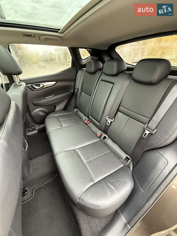 Внедорожник / Кроссовер Nissan Qashqai 2015 в Кременце