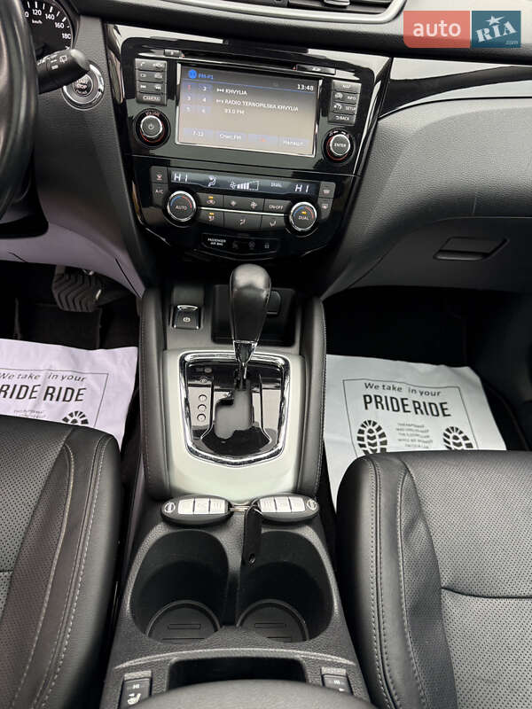 Внедорожник / Кроссовер Nissan Qashqai 2015 в Кременце