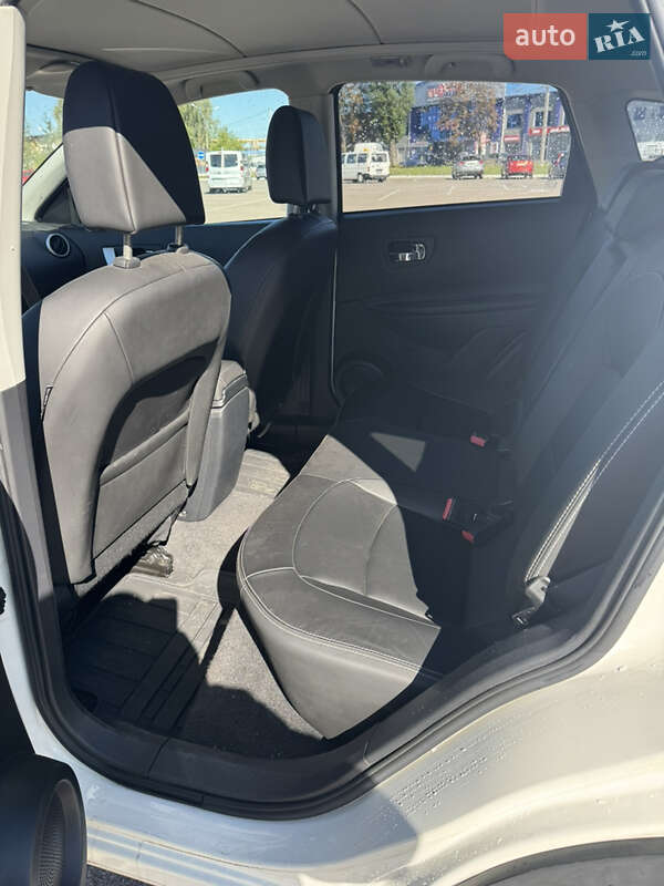 Внедорожник / Кроссовер Nissan Qashqai 2012 в Житомире