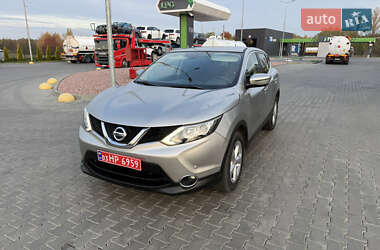 Внедорожник / Кроссовер Nissan Qashqai 2015 в Луцке