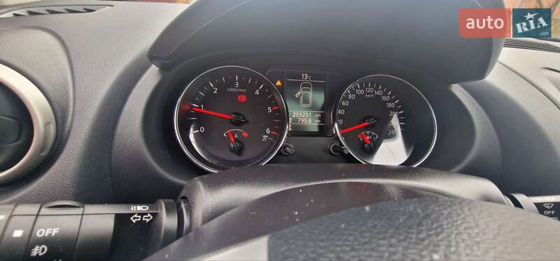 Внедорожник / Кроссовер Nissan Qashqai 2013 в Подольске