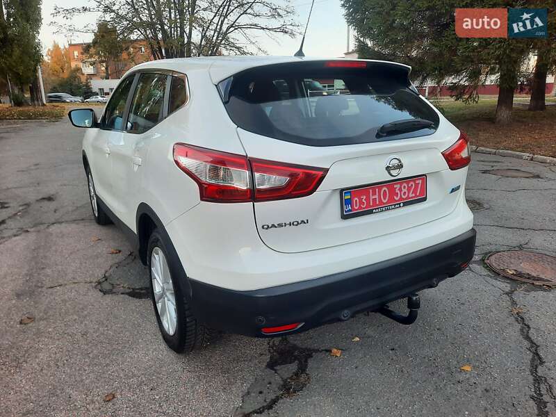 Внедорожник / Кроссовер Nissan Qashqai 2014 в Полтаве