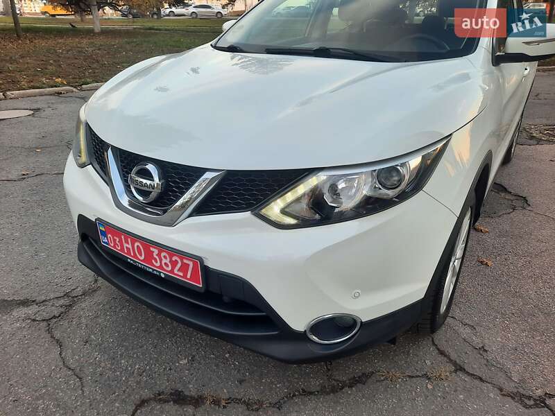 Внедорожник / Кроссовер Nissan Qashqai 2014 в Полтаве