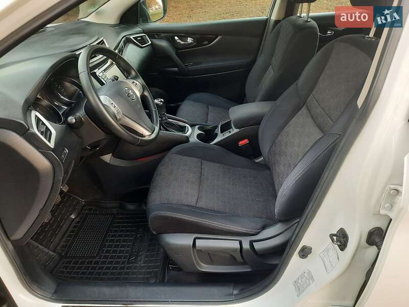 Внедорожник / Кроссовер Nissan Qashqai 2014 в Полтаве