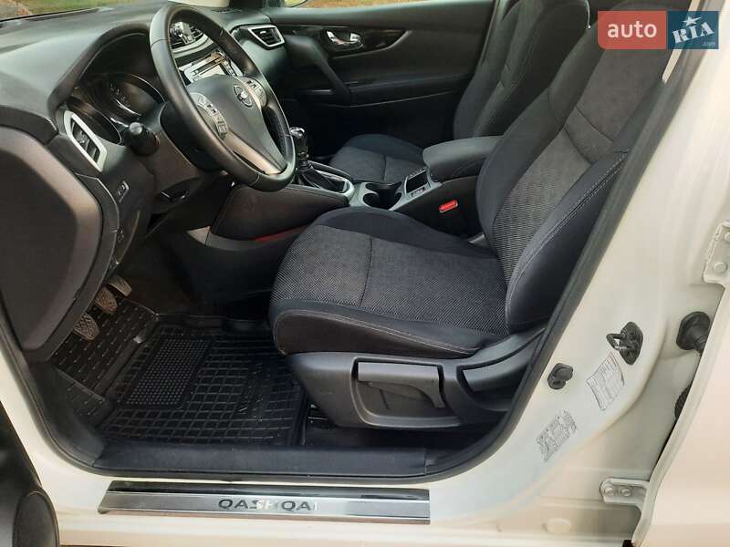 Внедорожник / Кроссовер Nissan Qashqai 2014 в Полтаве