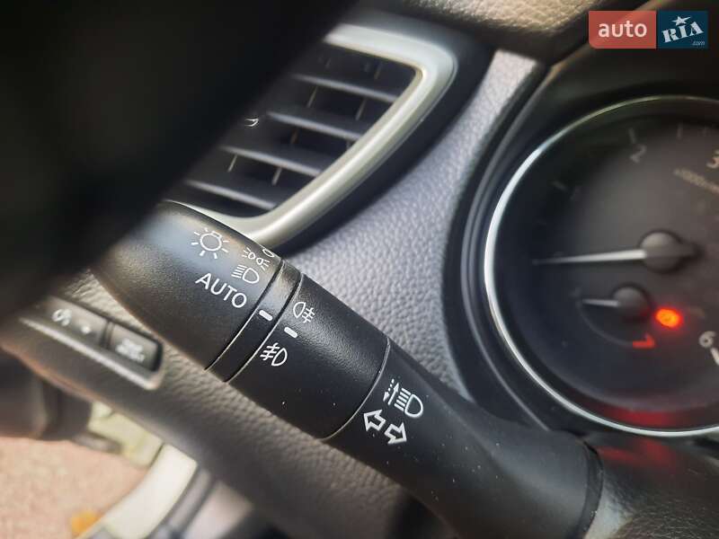 Внедорожник / Кроссовер Nissan Qashqai 2014 в Полтаве