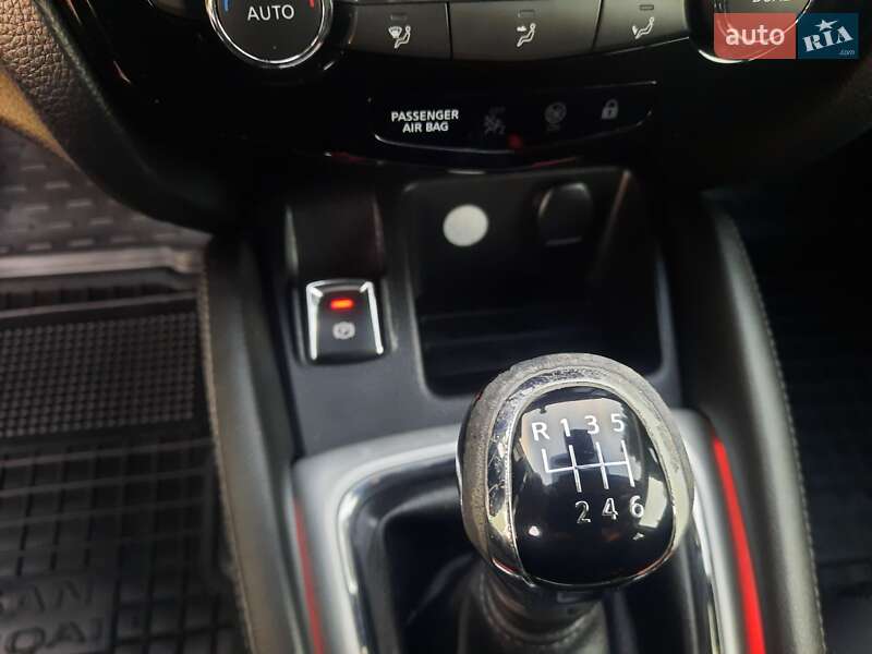 Внедорожник / Кроссовер Nissan Qashqai 2014 в Полтаве