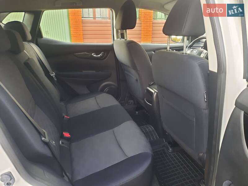 Внедорожник / Кроссовер Nissan Qashqai 2014 в Полтаве