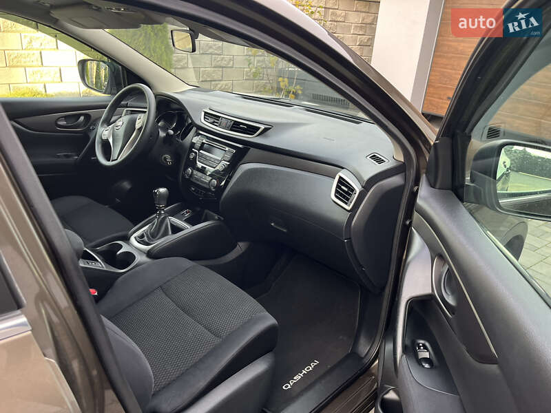 Внедорожник / Кроссовер Nissan Qashqai 2014 в Ровно