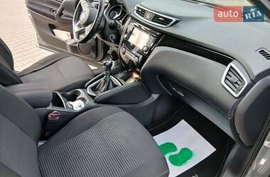 Внедорожник / Кроссовер Nissan Qashqai 2017 в Черновцах