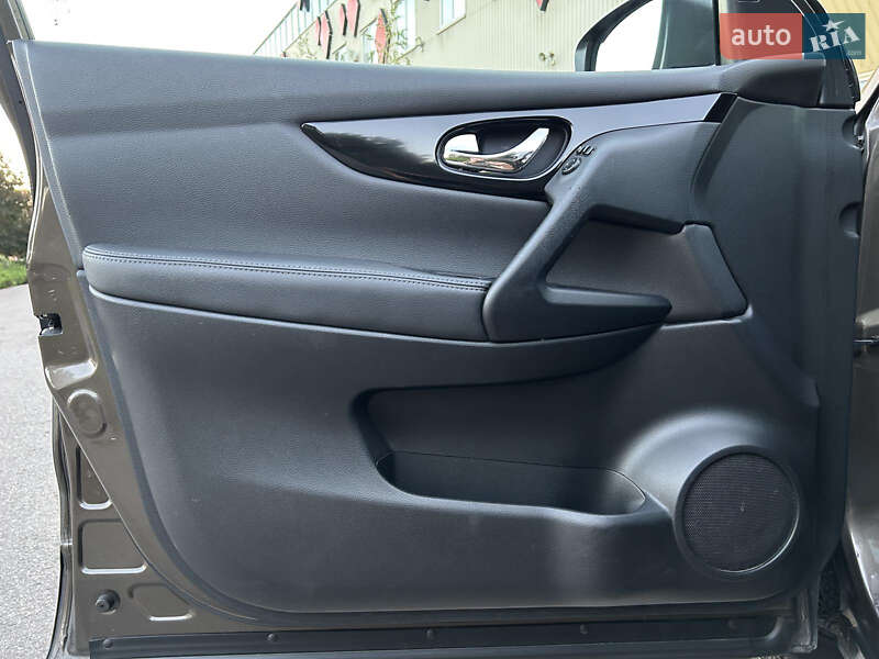 Позашляховик / Кросовер Nissan Qashqai 2015 в Полтаві фото 15 Позашляховик / Кросовер Nissan Qashqai 2015 в Полтаві