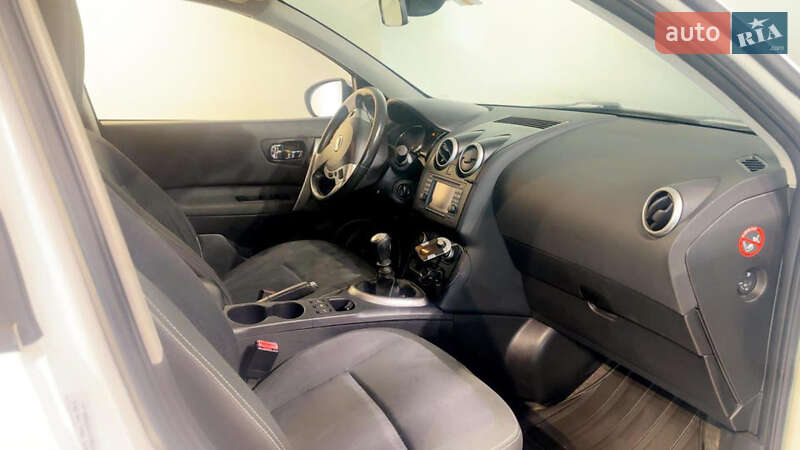 Внедорожник / Кроссовер Nissan Qashqai 2010 в Ровно