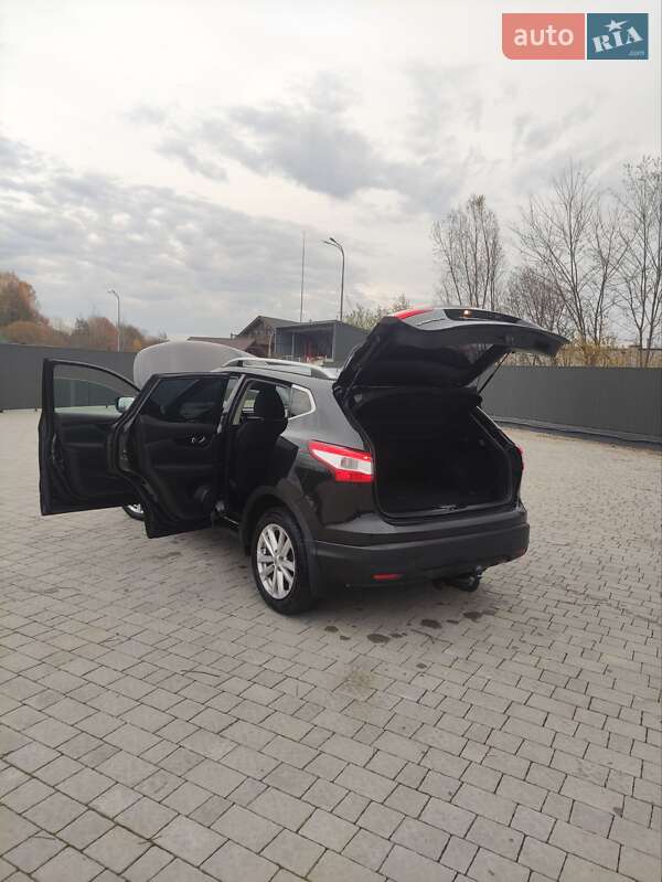Позашляховик / Кросовер Nissan Qashqai 2014 в Львові фото 20 Позашляховик / Кросовер Nissan Qashqai 2014 в Львові