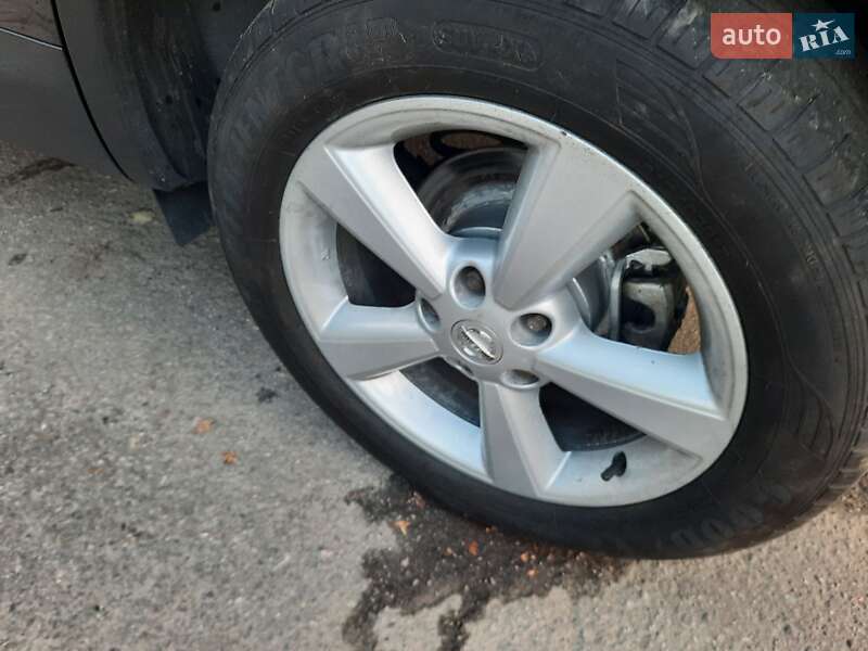Внедорожник / Кроссовер Nissan Qashqai 2011 в Полтаве фото 35 Внедорожник / Кроссовер Nissan Qashqai 2011 в Полтаве