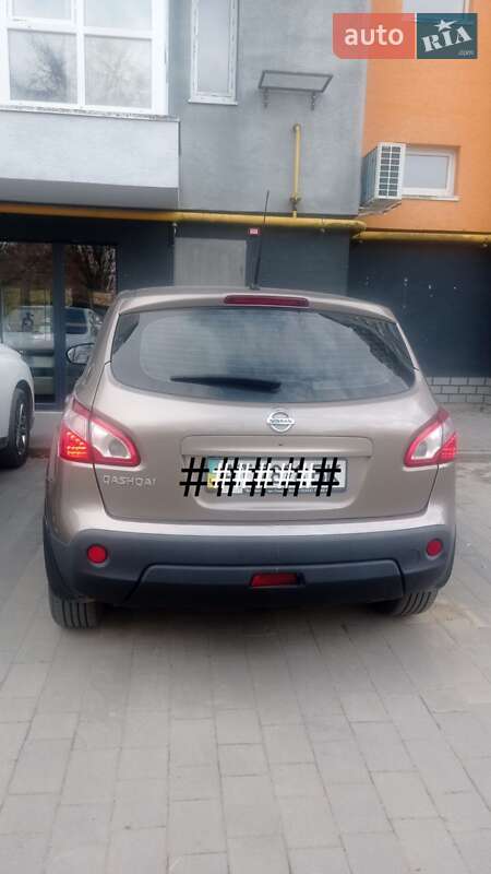 Внедорожник / Кроссовер Nissan Qashqai 2013 в Ивано-Франковске