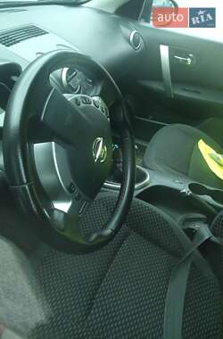 Внедорожник / Кроссовер Nissan Qashqai 2009 в Чорткове