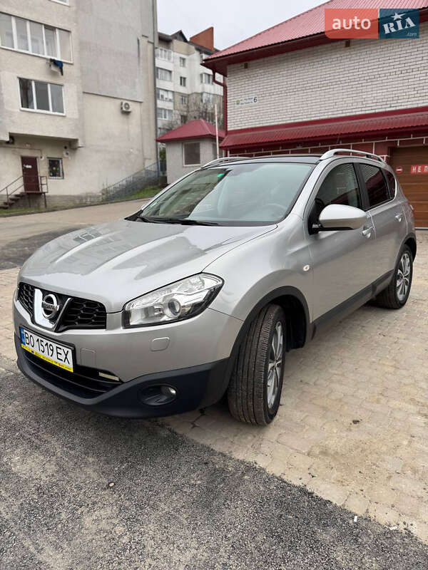 Внедорожник / Кроссовер Nissan Qashqai 2010 в Тернополе